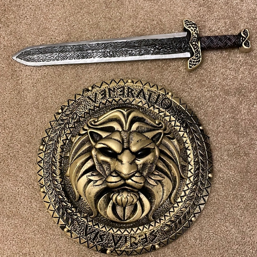 Costume Gladiator Sword and Shield